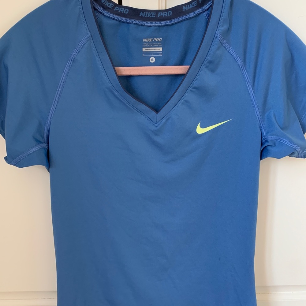 New Nike Pro Fitted top